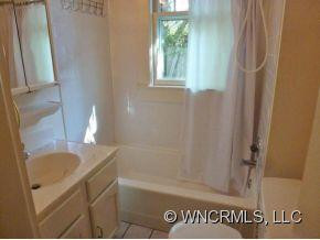 75 FURMAN AVE - Photo 16