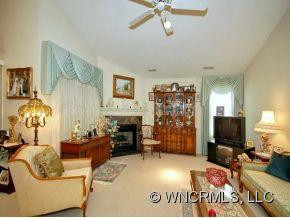 52 STONEBRIDGE DRIVE - Photo 3