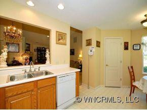 52 STONEBRIDGE DRIVE - Photo 6