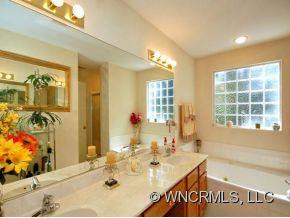 52 STONEBRIDGE DRIVE - Photo 9