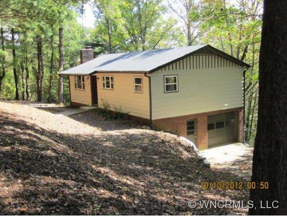 121 PINE HILL DRIVE
