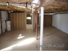 121 PINE HILL DRIVE - Photo 11