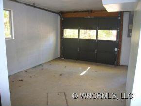 121 PINE HILL DRIVE - Photo 12