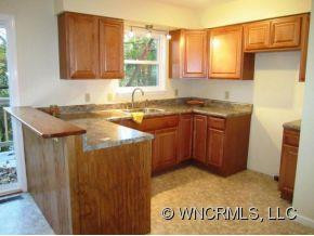 121 PINE HILL DRIVE - Photo 3