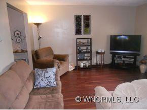 301 Poplar Drive - Photo 3