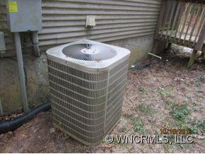 1075 Sharon Ridge Road - Photo 5