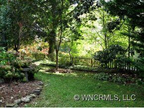 236 Friendly Circle - Photo 3