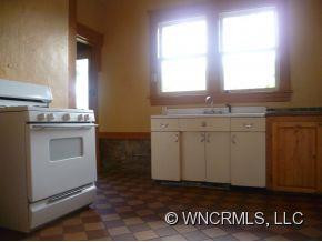 62 Bartlett - Photo 13