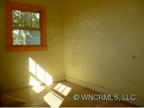62 Bartlett - Photo 16