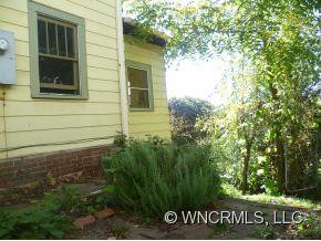 62 Bartlett - Photo 17