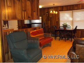 77 Thornton - Photo 4