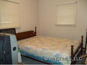 77 Thornton - Photo 7