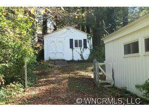 145 Walnut St - Photo 13