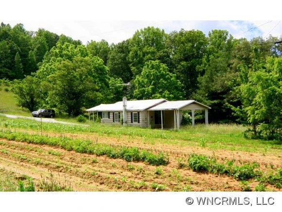 146 Sandy Flat Mountain Road