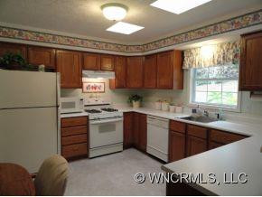 42 MEADOW DRIVE - Photo 4