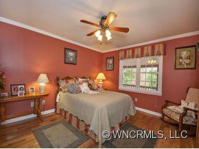 110 GLEN CABE ROAD - Photo 14