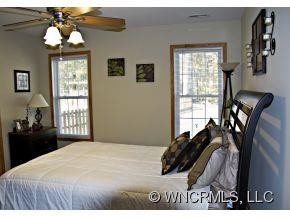 114 LITTLEFIELD DR. - Photo 12