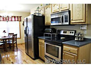 114 LITTLEFIELD DR. - Photo 8