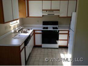 484 N Woodfield Court - Photo 4