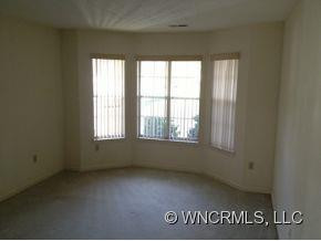 484 N Woodfield Court - Photo 5