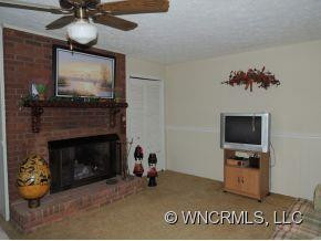 105 E. Whisperwood Circle - Photo 17