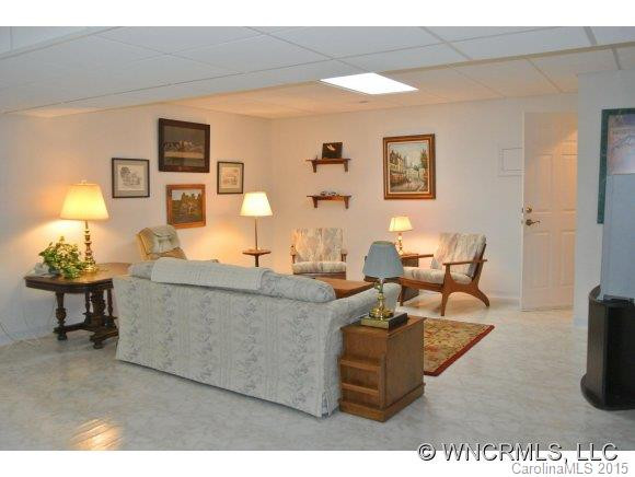 1012 Kanasgowa Drive - Photo 15