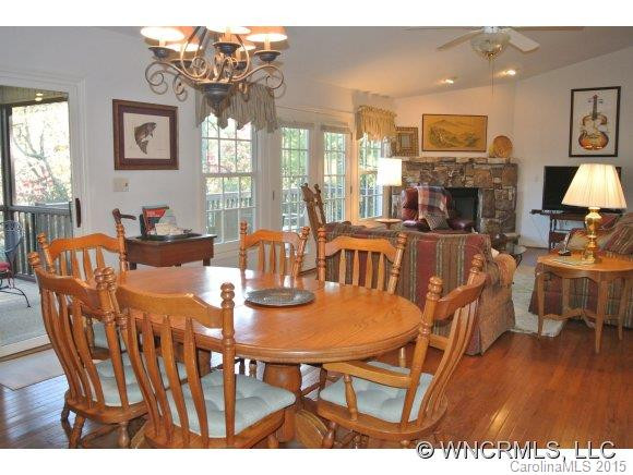 1012 Kanasgowa Drive - Photo 4