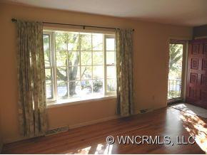 10 Hillview Road - Photo 2