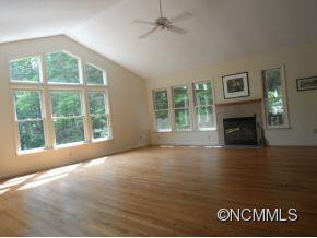 124 Spring Hollow Lane - Photo 3