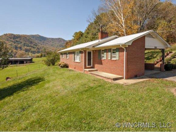 210 HAMPSHIRE DRIVE