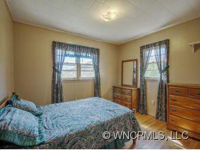 210 HAMPSHIRE DRIVE - Photo 9