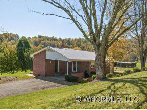 210 HAMPSHIRE DRIVE - Photo 10