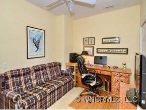 240 Towne Place Drive - Photo 17
