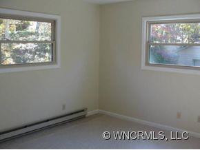 1556 HOLIDAY DRIVE - Photo 4
