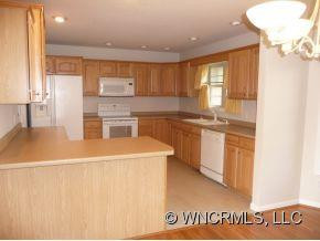 213 VELVET LANE - Photo 8