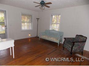 722 9th Avenue W - Photo 9