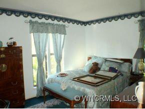 211 HAWTHORN DRIVE - Photo 14