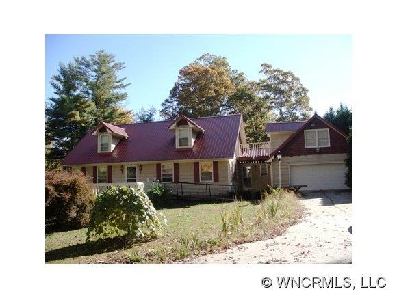 512 Lloyd Drive
