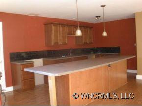 130 BARNARD AVENUE - Photo 4