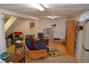 215 Sleepy Hollow Lane - Photo 16