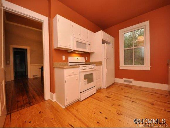 2624 GREENVILLE HIGHWAY - Photo 20