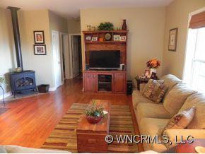 109 Pine Tree - Photo 4