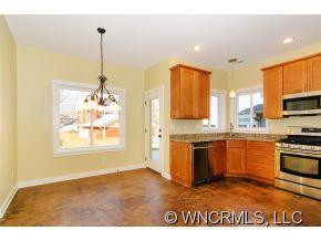 130 Westwood Place - Photo 4