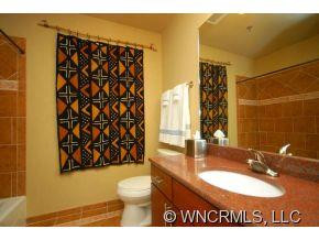 190 Broadway Street Unit 403 - Photo 4