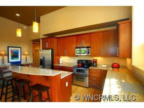 190 Broadway Street Unit 403 - Photo 10