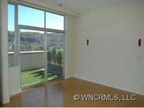 12 S. LEXINGTON AVE. U-600 - Photo 6