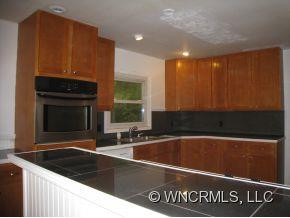 12 Hillview Road - Photo 2