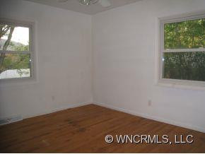 12 Hillview Road - Photo 10