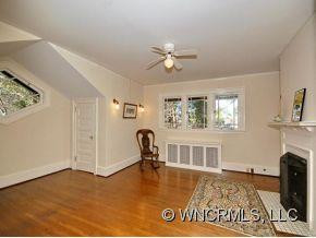 63 MACON AVENUE - Photo 16