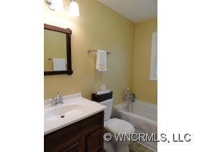 205 JEFF STREET - Photo 10